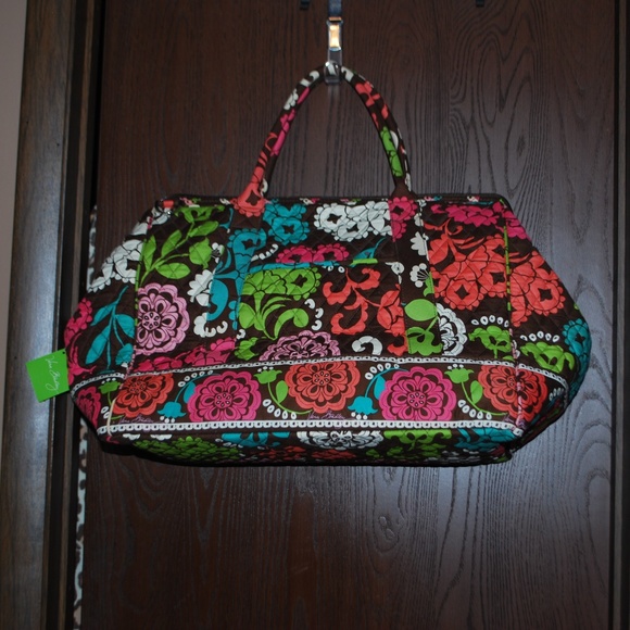 Vera Bradley Handbags - NWT Vera Bradley "Lola" Frame Travel Bag